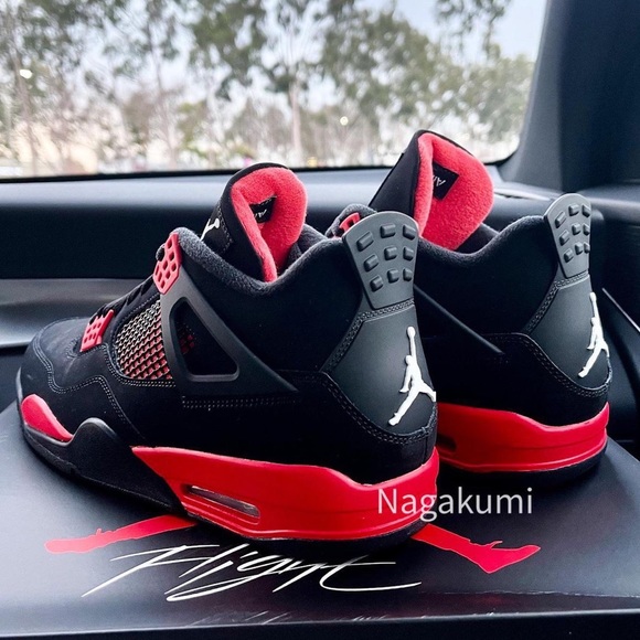 ❤️‍🔥 nike air Jordan 4 retro thunder red - Picture 3 of 4